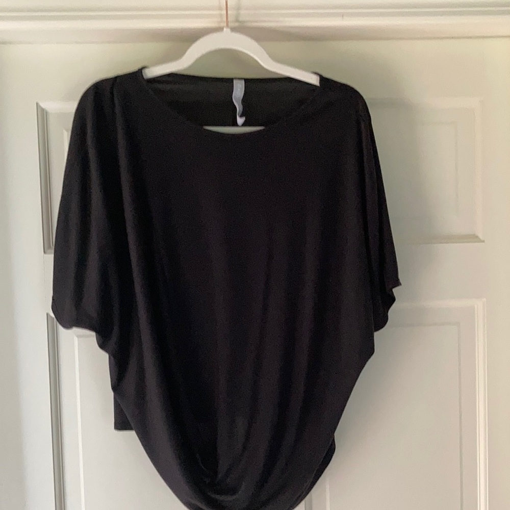 Athletic Black drape front t-shirt. Size small